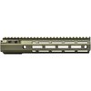 Aero Precision MOD 4 handguard i 6061-T6 aluminium gir solid konstruksjon, lav defleksjon, 7-sidig M-LOK™, og forsterkede QD-kontakter for optimal tilpasning.