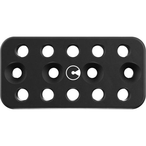 UD Arca Dynalock Rail gir deg muligheten til å bruke både Arca og Dynalock tilbehør på våpenet ditt, med enkel installasjon via M-LOK festene.