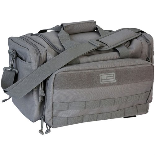 Tactical Basic Range Bag gir rask tilgang til utstyret ditt, laget av slitesterk polyester, med stor hovedkompartement, MOLLE webbing og organisering av lagring.