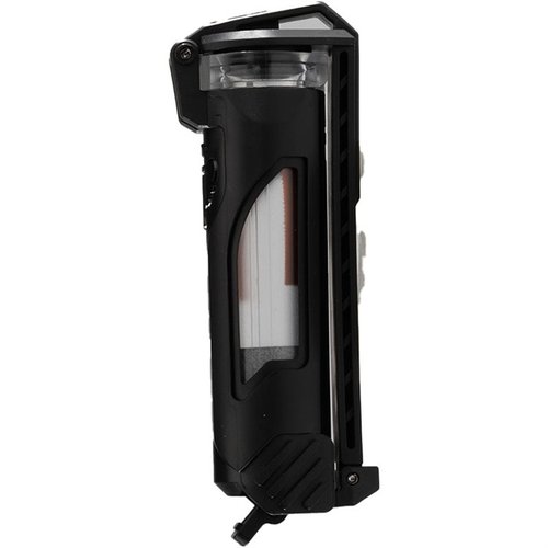 CELLVAULT-18 beskytter 18650 og 18350 batterier, er vanntett, har en metalllås og gir enkel tilgang, perfekt for taktiske lys og utstyr.