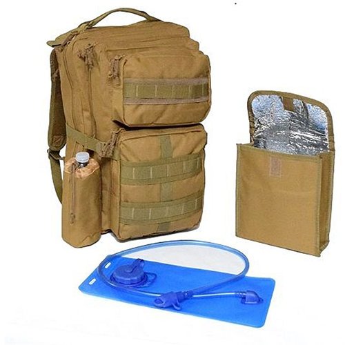 CACTUS JACK ARMORED TRANSPORT BACKPACK har et tilpassbart design, MOLLE-fester, vanntett materiale, og plass til beskyttelsesplater for optimal sikkerhet.