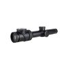TRIJICON ACCUPOINT 1-8X24MM SFP sikte gir ekte 1x for raskt måloppnåelse og 8x for lengre avstander, med batterifri belysning for optimal synlighet i alle lysforhold.