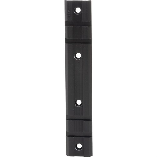 Picatinny scope rail for Remington 870/11-87 Super Magnum gir sikker og repeterbar montering av optikk, med slitesterk svart finish og presis passform.