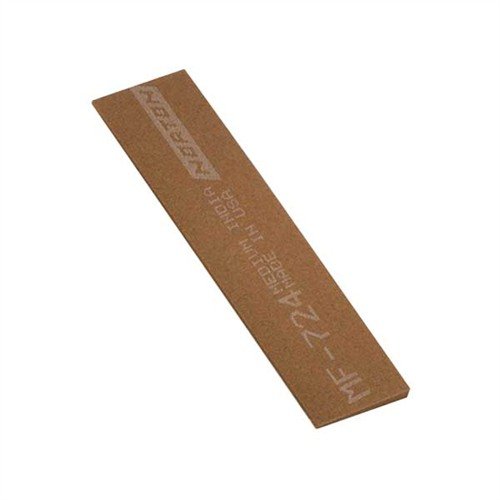 INDIA STONES MF-724 fra NORTON er laget av aluminiumoksid, og gir overlegen skjæring for lapping, honing og sliping i trange områder.