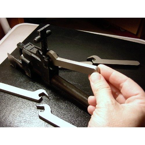 AK47 Campy Bob Sight Tool fra Power Custom gjør installasjon og fjerning av bakre sikte på AK-47 og SKS rifler enkelt og smertefritt.