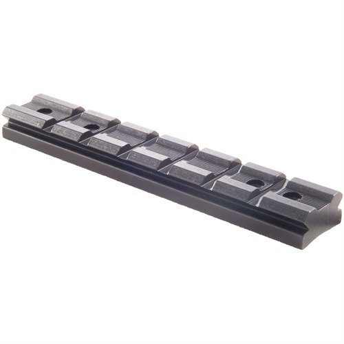 RUGER® 10/22® Receiver Mount fra POWER CUSTOM gir enkel montering av kikkertsikter og rødpunktsikter med seks tverrspor for allsidighet.