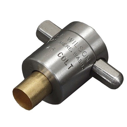 Wilson Q-Type Pistol Case Holders sikrer at patronen holdes rett mot kutteren for presis trimming, reaming av nakken og fjerning av militærkrimp.