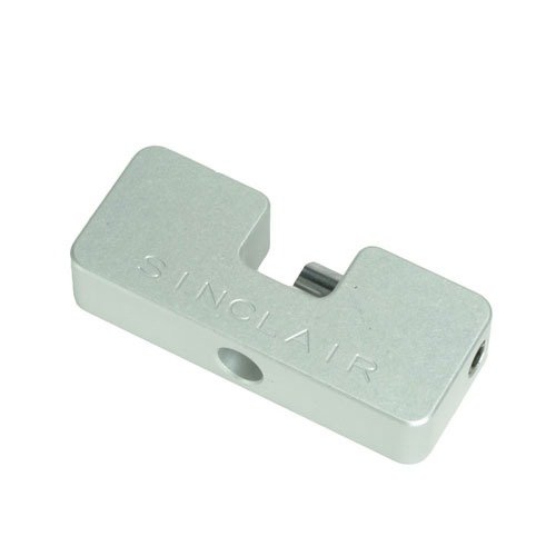 Sinclair NT-1000 standard neck turning tool gir en jevn veggtykkelse for bedre kulegrep og konsistens, med rustfritt stål håndtak og holdbar kutter.