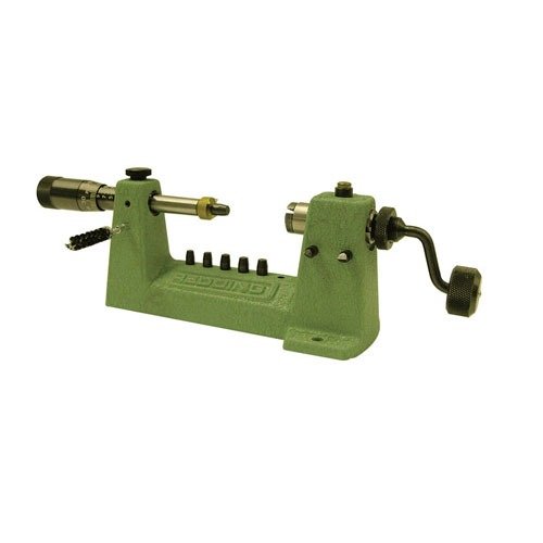 Redding CASE TRIMMER med mikrometer gir presise justeringer, håndterer lange patroner og inkluderer seks case piloter for optimal tilpasning.