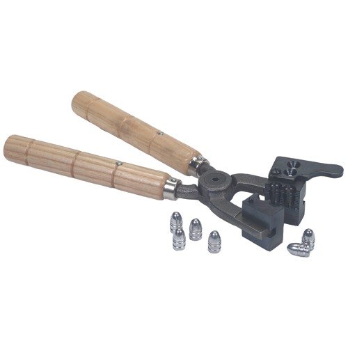 MOULD HANDLES fra LYMAN gir et sikkert grep på alle single- og double-cavity moulds, med varmeisolerende håndtak i hardtre og robust metallramme.