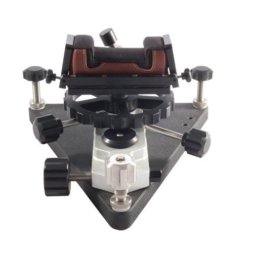 SINCLAIR Competition Shooting Rest gir en robust og mobil plattform med presis windage-justering, ambidextrous design og høykvalitets materialer for maksimal ytelse.