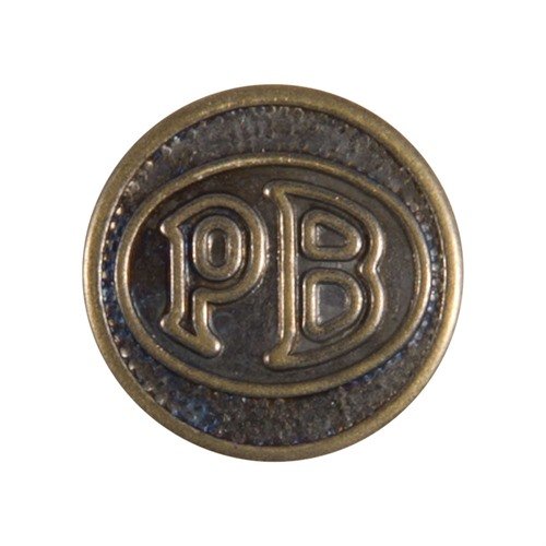 PB LOGO GRIP MEDALLION fra BERETTA USA gir et stilrent og komfortabelt grep for din Model 92, og forbedrer både utseendet og håndteringen av våpenet.