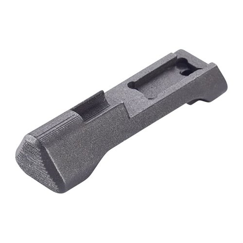 WCP320 Extended Magazine Catch gir raskere omlasting med en ergonomisk overflate, laget av presisjonstrykt rustfritt stål med Black Nitride-finish.