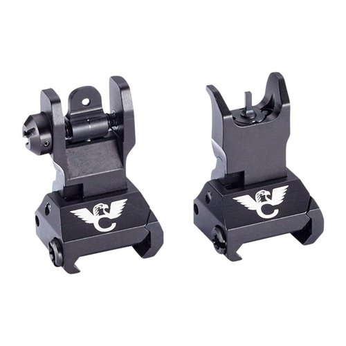 AR-15 BACK-UP SIGHT SET fra WILSON COMBAT er laget av holdbar, hard-anodisert aluminium, med foldbare, justerbare sikter som enkelt festes på Picatinny rail.