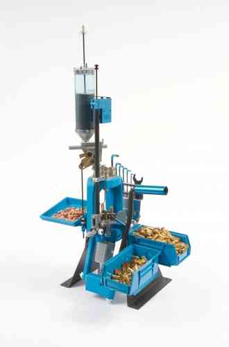 Dillon RL550C Ladepresse tilbyr presis kruttmåling, automatisk tennhettesystem og fleksibilitet med stor/liten sleide for optimal lading.