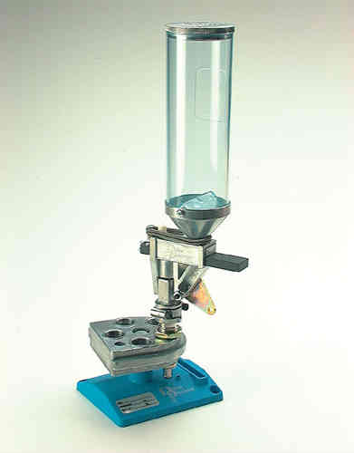 Dillon XL650 Quick Change gjør kaliberbytter raskere og enklere ved å la deg beholde dies og powder charge satt opp for spesifikke patroner.