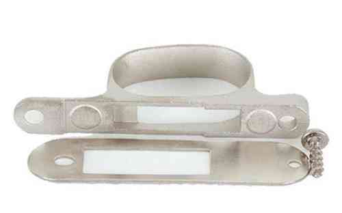 Savage 93E MKII .22LR Trigger Guard & Floorplate fra BOYDS gir holdbarhet og stil med en elegant nikkelfinish, perfekt for oppgradering av din rifle.